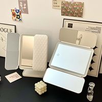 Vente en gros de miroirs de maquillage de table avec chargement USB miroirs de beauté portables pour application de maquillage