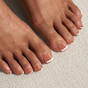 Juego de Uñas Postizas Cortas de Alta Calidad al por Mayor, Uñas de Gel Suave, Uñas Postizas Francesas Personalizadas, Uñas a Presión para los Pies - Product Image 3