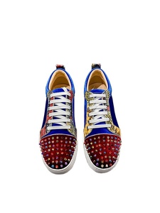 Zapatos de suela gruesa con incrustaciones de clavos estilo punk para hombre y mujer, zapatos casuales, zapatos deportivos multifuncionales de corte bajo a la moda - Product Image 2