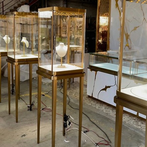 Vetrina Espositiva per Gioielli di Lusso Personalizzata con Logo, Mobile da Parete per Negozio di Gioielli, Design del Bancone Espositivo in Vetro - Product Image 4