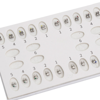 Brackets orthodontiques dentaires en alliage métallique, conception à fente de précision, surface lisse, kit en boîte, zonage des positions dentaires, orthodontie