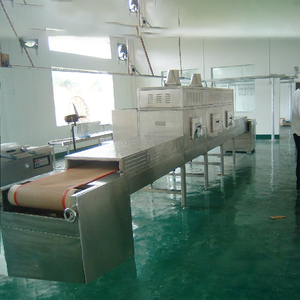 Túnel de acero inoxidable, secador de especias para microondas, secador de condimentos para alimentos, equipo de máquina de secado de polvo de chile picante - Product Image 5