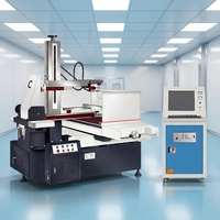 Machine de découpe à fil CNC DK7735 supérieure, machine de découpe par étincelage haute vitesse pour l'usinage de précision de petits moules