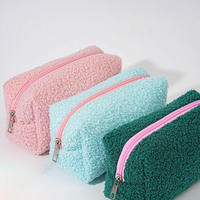 Sac à cosmétiques en sherpa moelleux pour femmes, trousse de maquillage en peluche, organiseur à fermeture éclair en polyester, sac de voyage