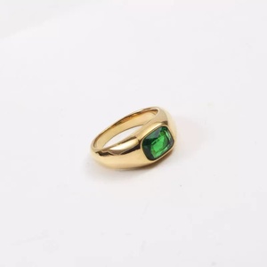 Anillo de Acero Inoxidable con Piedra Verde para Mujer, Diseño Atrevido, Fabricante de Joyería - Product Image 2
