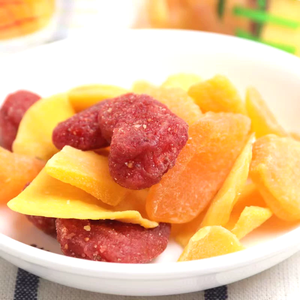 Zhongbao Snack de fruits mélangés séchés, saveurs pêche, fraise, <span class=keywords><strong>orange</strong></span>, mangue, fruit du dragon, en tranches, en vrac, prêt à consommer, 500g, OEM - Product Image 1