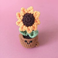 Fleur artificielle en polyester tricoté, motif tournesol en pot, au crochet, faite main, classique, pour décoration de bureau, pour la remise des diplômes et la fête des Mères