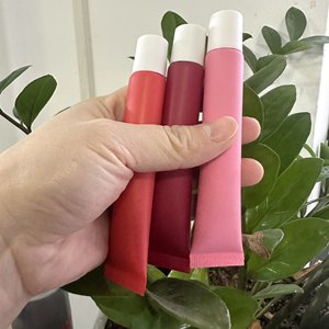 Bálsamo Labial de <span class=keywords><strong>Manteca</strong></span> de Karité con Empaque Personalizado, Bálsamo Labial Hidratante Vegano, Brillo Labial, Tratamiento Labial, Brillo Labial Brillante, Bálsamo Labial de Marca Privada - Product Image 1