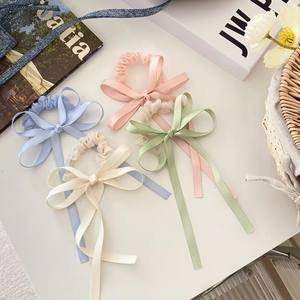 <span class=keywords><strong>Tik</strong></span> <span class=keywords><strong>Tok</strong></span> Venta caliente Accesorios para el cabello lindos Scrunchies coloridos con lazos Niñas Cinta <span class=keywords><strong>de</strong></span> seda Banda para el cabello - Product Image 1