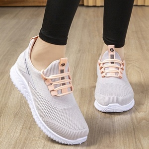 Nuove <span class=keywords><strong>scarpe</strong></span> da ginnastica autunnali da <span class=keywords><strong>donna</strong></span> <span class=keywords><strong>scarpe</strong></span> sportive Casual traspiranti con lacci mocassini da <span class=keywords><strong>donna</strong></span> Sneakers bianche <span class=keywords><strong>scarpe</strong></span> da corsa da passeggio all'aperto - Product Image 3