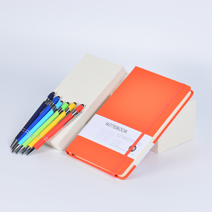 Lanzamiento de nuevo producto A5 Mini tamaño arcoíris Color mezclado cubierta de papel suave cuaderno en espiral correa ajustable portalápices oculto estudiante - Product Image 3