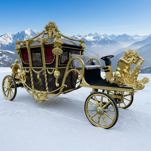 Calèche royale noire et or confortable, style européen, pour mariage, type Cendrillon, avec sculptures royales, pour la visite des sites - Product Image 1