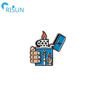 Fabricación de encendedor de Metal esmalte Pin insignia a prueba de viento encendedores de solapa Pin personalizado Zippo encendedor Logo publicidad Pin broche - Product Image 4