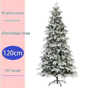 Grand <span class=keywords><strong>sapin</strong></span> artificiel de Noël de <span class=keywords><strong>120</strong></span> <span class=keywords><strong>cm</strong></span> en PE, avec cônes de pin et flocons de neige blancs, idéal pour les supermarchés commerciaux et la décoration intérieure. - Product Image 3