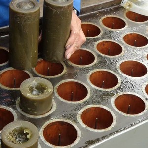 Machine automatique de moulage de bougies en forme de pilier, machine à fabriquer des bougies à haute efficacité pour usage commercial - Product Image 5