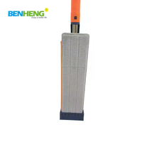 Balai plat mains libres Offres Spéciales facile à utiliser de 42cm avec tête rotative à 360 et dent et grattoir pour un nettoyage en profondeur