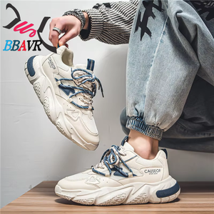 รองเท้าลำลองกีฬาสำหรับผู้ชาย ใส่ได้ทุกวัน พื้นยางหนาเพิ่มความสูง น้ำหนักเบา วัสดุไมโครไฟเบอร์ ระบายอากาศได้ดี - Product Image 5