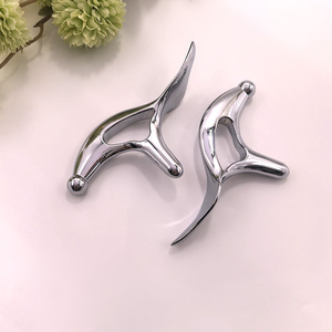 Nouveauté : Outil de massage en forme d'hirondelle triangulaire en métal, design ergonomique, planche à gratter manuelle - Product Image 5