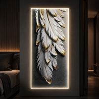 Impression murale verticale de poissons Koi colorés – Tableau animalier pour restaurant, salon, hôtel, intérieurs naturels