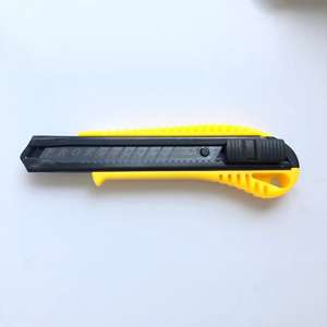 سعر منخفض 18 ، أداة قطع الورق المكتبي ، شفرة معدنية واسعة ، بلاستيكية اقتصادية قابلة للسحبها - Product Image 5