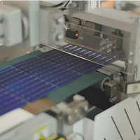 Ligne d'assemblage de panneaux solaires avec surveillance intelligente, haute productivité et robots de chargement et de déchargement automatiques