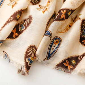 Châle de protection solaire de style <span class=keywords><strong>ethnique</strong></span> pour femme, imprimé floral cachemire, foulard, écharpe, hijab, voile musulman - Product Image 3