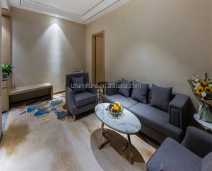 Ensemble complet de mobilier de chambre pour hôtel 3 étoiles : Lit en bois avec tables de chevet, tête de lit, armoire et table d'appoint - Product Image 6