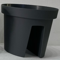 Pot de fleur en plastique en gros d'usine pour plancher de clôture jardin balcon garde-corps en plastique suspendu Pot de fleur planteur