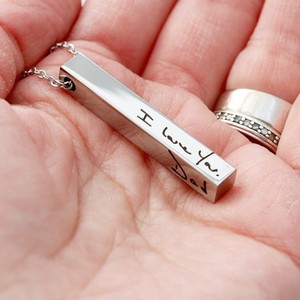 <span class=keywords><strong>Collana</strong></span> <span class=keywords><strong>con</strong></span> Ciondolo a Barra Verticale Personalizzata <span class=keywords><strong>con</strong></span> <span class=keywords><strong>Nome</strong></span> Inciso su 4 Lati, Zirconia Cubica Creata in Laboratorio - Product Image 5