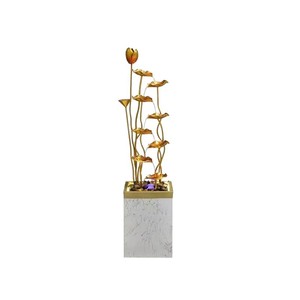 Fuente de agua moderna minimalista de pie con diseño de loto dorado para decoración de la entrada de la sala de estar - Product Image 5