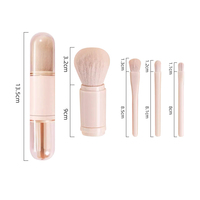 Ensemble de 4 pinceaux de maquillage miniatures roses en poils synthétiques avec gloss à lèvres et mascara, kit cosmétique complet portable tout-en-un