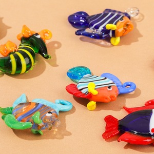 Abalorios de peces tropicales hechos a mano |   Colgantes de Peces Oceánicos de Vidrio de Colores Hechos a Mano para la Creación de Joyería DIY - Product Image 4