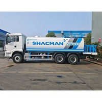 Nouveau Shacman 6*4 Diesel camion-citerne d'eau 375 chevaux 4x2 roue motrice avec moteur de pompe-pour une utilisation par arroseur au Pérou