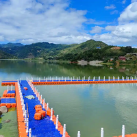 Pont flottant en HDPE pour jet ski avec ponton marin à entraînement par piston pour l'amarrage des bateaux