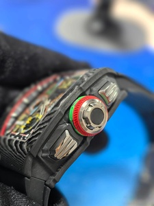 Reloj deportivo mecánico para hombre, de fibra de carbono, tourbillon, resistente al agua, de alta calidad, fabricado a medida en fábrica. - Product Image 3