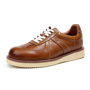 Chaussures décontractées pour hommes style allemand classique, bout avion, en cuir pleine fleur, faites à la main, finition vieillie rétro 2002-5 - Product Image 1
