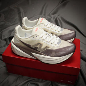 รองเท้าวิ่ง <span class=keywords><strong>NB</strong></span> FuelCell ตาข่ายระบายอากาศ น้ำหนักเบา <span class=keywords><strong>V5</strong></span> แผ่นคาร์บอน ผ้าฝ้าย กันลื่น แบบผูกเชือก ซับแรงกระแทก รองเท้าผู้ชาย ผู้หญิง - Product Image 4