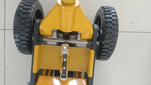 <span class=keywords><strong>Cric</strong></span> <span class=keywords><strong>hydraulique</strong></span> tout-terrain 3 tonnes à grandes roues pour camions, VUS, VTT et véhicules tout-terrain - Product Image 5