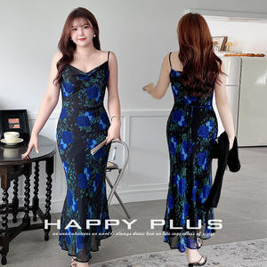 เดรสยาวคอวีลายดอกไม้สีน้ำเงินรุ่น Runqi N8745 ชุดราตรีสำหรับผู้หญิงไซส์ใหญ่ ทรงเอวธรรมชาติ - Product Image 5