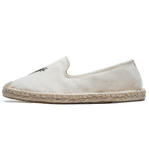 <span class=keywords><strong>Chaussures</strong></span> plates en toile avec broderie à la main pour femmes, style tendance et chaud Espadrilles pour femmes - Product Image 2