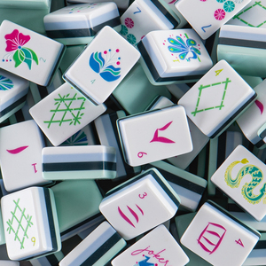 Juego de Fichas de Mahjong Americano Moderno y Ecológico Personalizado, 160 Fichas, Tablero de Acrílico Blanco y Verde de Cuatro Capas, Juego de <span class=keywords><strong>Casino</strong></span> 8 - Product Image 1