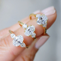 Parlaklık takı düğün Trilogy tasarım 14k katı altın GRA Oval armut üç taşlar Moissanite alyans kadınlar için