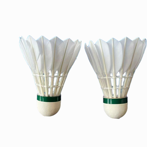 ST. NO. 2 Racchette da <span class=keywords><strong>Badminton</strong></span> con Volani in Piume d'Oca di Alta Qualità per Tornei IT è una <span class=keywords><strong>palla</strong></span> da competizione. - Product Image 6