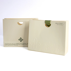 Sacs en papier personnalisés de qualité supérieure, emballages de boutique, sacs en papier de luxe sur mesure - Product Image 3