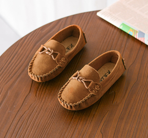 รองเท้าหนังเด็กผู้ชายสไตล์ลำลองแบบสวม รุ่นใหม่สำหรับฤดูใบไม้ผลิและฤดูใบไม้ร่วง ขายส่ง - Product Image 2