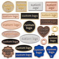 Fabricant fiable de logos métalliques de luxe |   Étiquettes de marque personnalisées en alliage de zinc |   Étiquettes écologiques gravées de qualité supérieure avec couleur personnalisée
