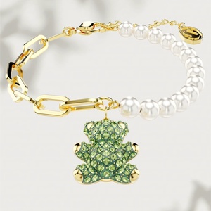 Ensemble de bijoux mignon en forme d'ours - Chaîne de <span class=keywords><strong>collier</strong></span>, <span class=keywords><strong>collier</strong></span>, <span class=keywords><strong>bracelet</strong></span>, boucles d'oreilles. Vente en gros d'articles en cristal. - Product Image 4