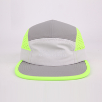Casquette de camping athlétique 5 panneaux personnalisée avec logo réfléchissant, imperméable, perforée au laser, respirante, légère et à séchage rapide