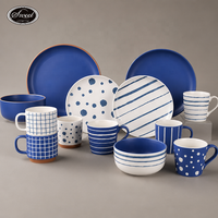 Service de table en céramique bleu roi SWT, peint à la main, motif à pois et rayures, assiettes, bols, tasses, vente en gros