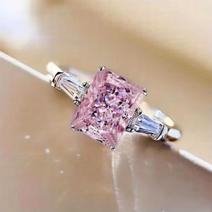 Anello di Fidanzamento Quadrato in Rame Rosa per Donne, Stile Classico Romantico, Regalo Gioiello Accessorio da Sposa - Product Image 1